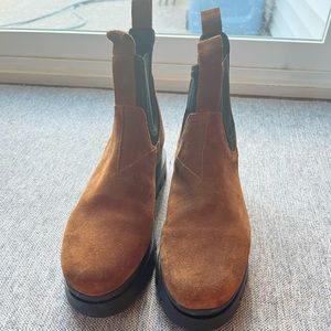 Saydo Chelsea chestnut sauce boots in like EUC